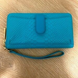 Gigi New York City phone wallet